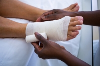 How Podiatrists Help Heal Foot Wounds